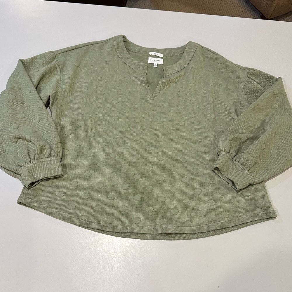 Blu Pepper Green Long Puffy Sleeve Dotted Blouse Size Large